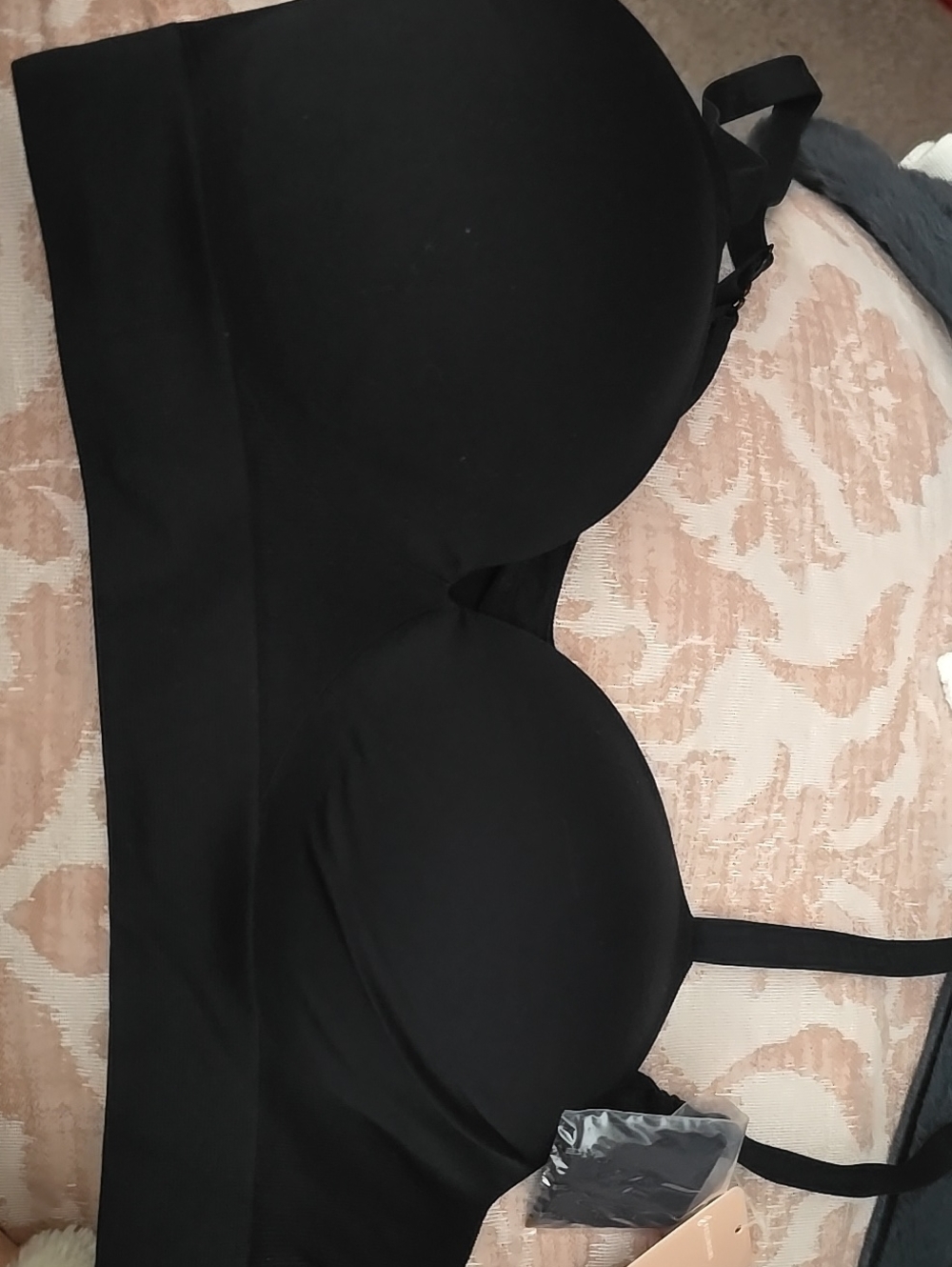 Seamless Black T-Shirt Bra with Light Molded Cups